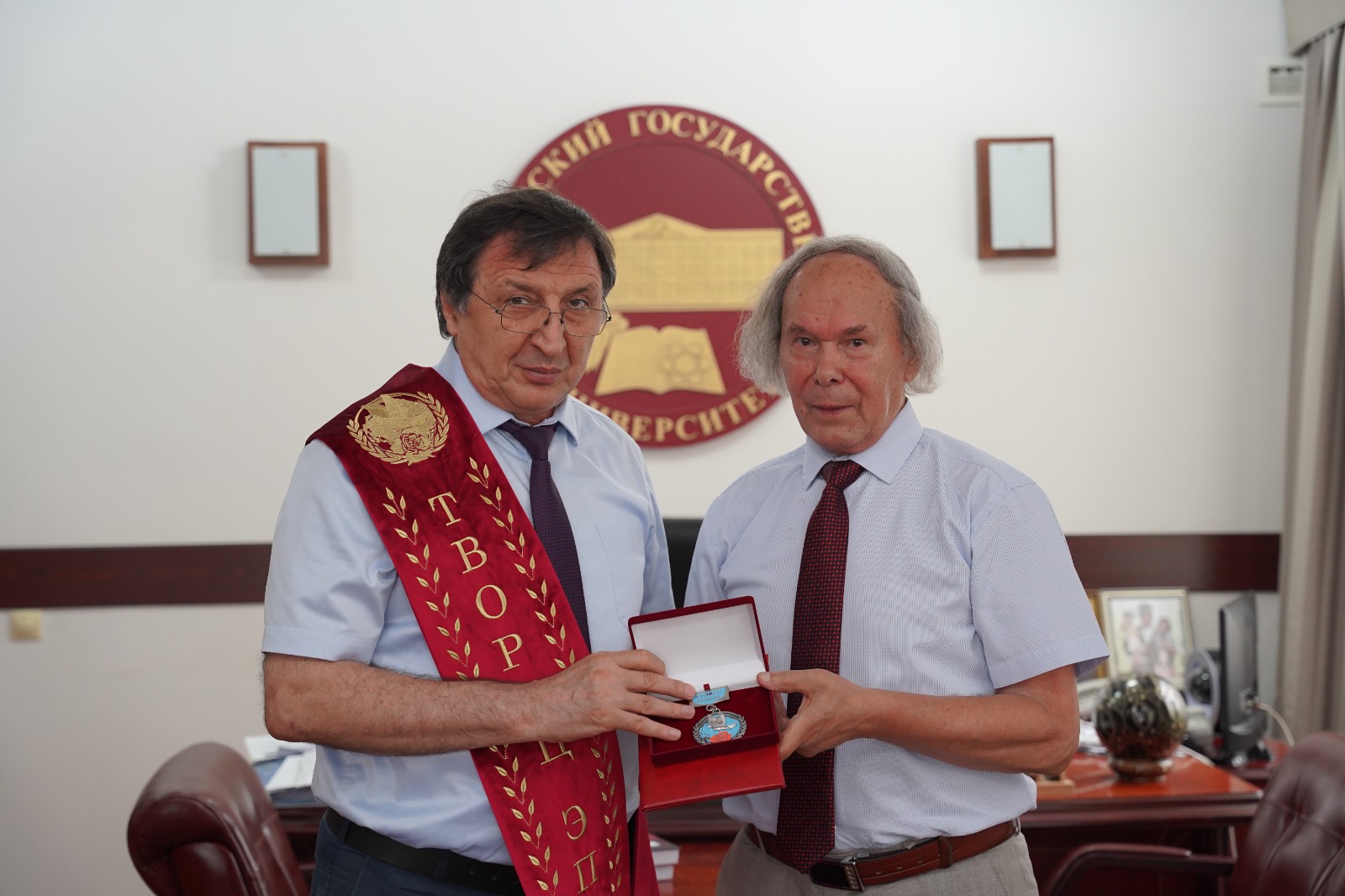 Муртазали Рабаданов встретился с делегацией из Республики Татарстан